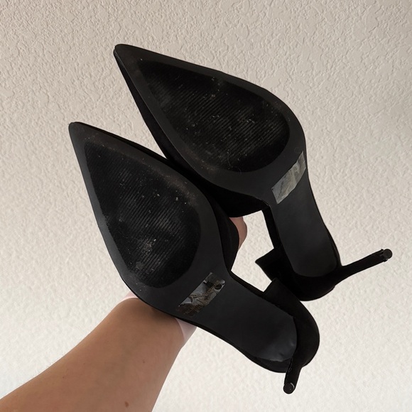 Lulu's Elegant Black Pointed Heels - Picture 2 of 5